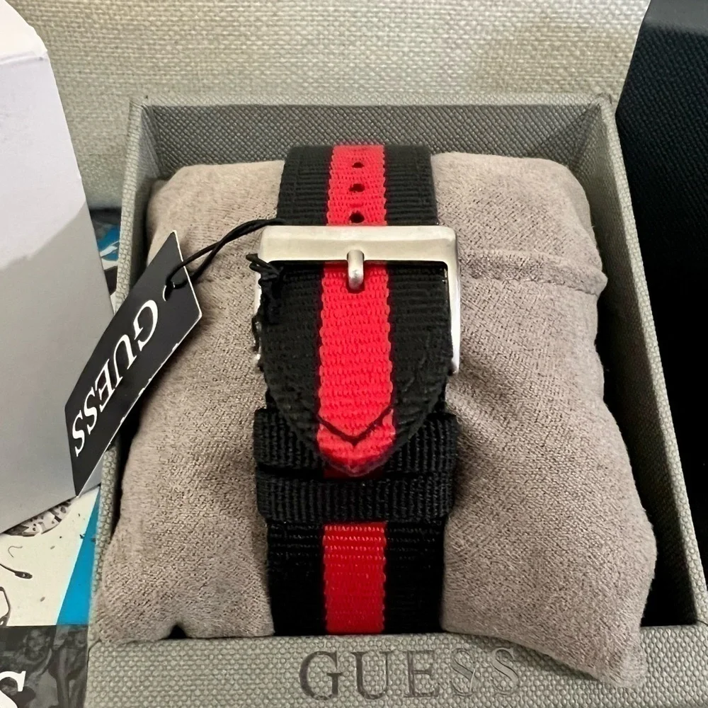 Guess Crew Style Date Designer Sport Men’s Watch (NIB: W1051G1)
